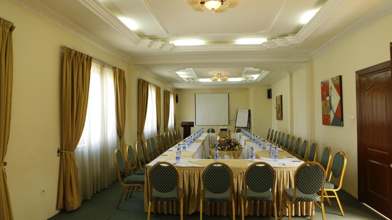 Wassamar Hotel Адис Абеба Екстериор снимка